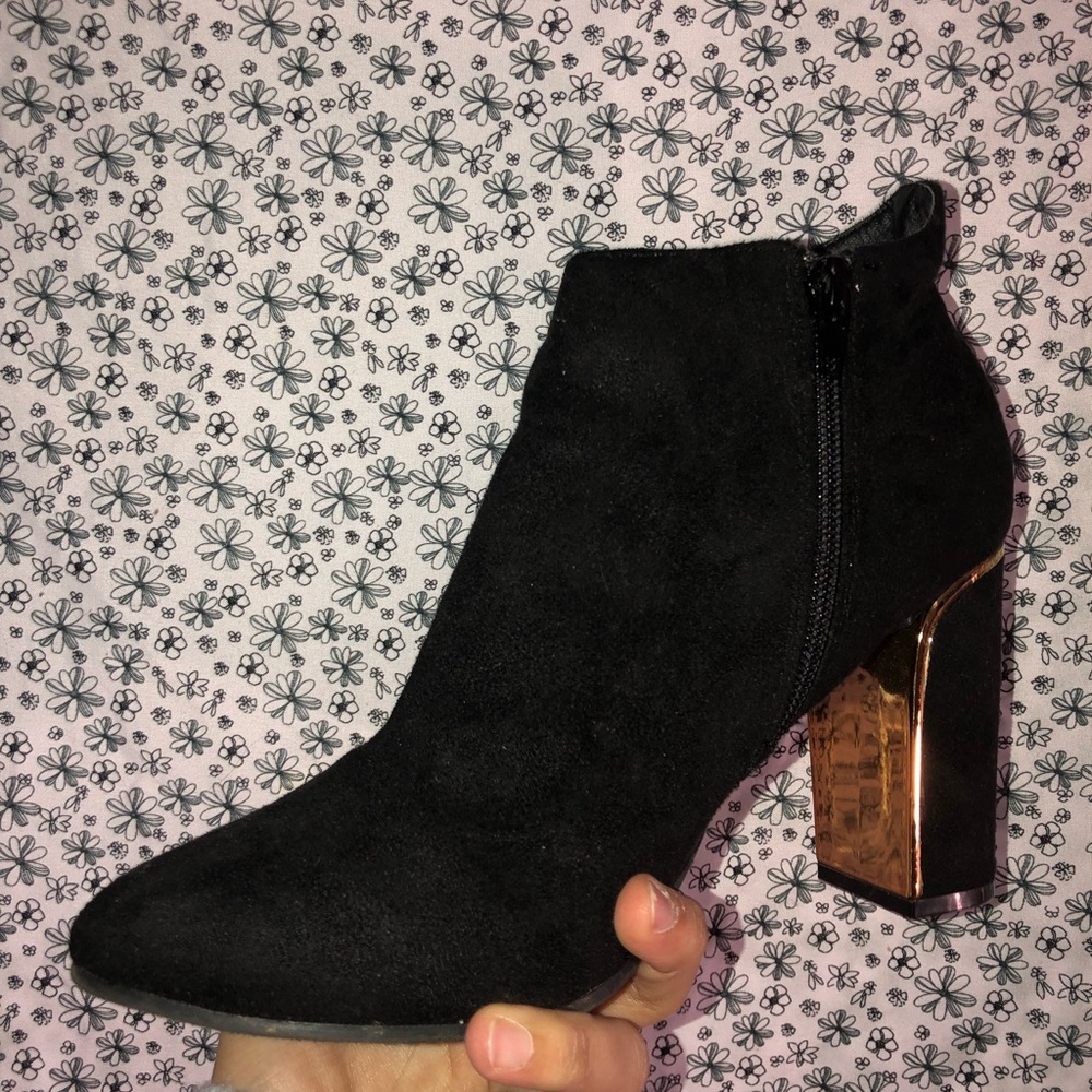 Black shoes